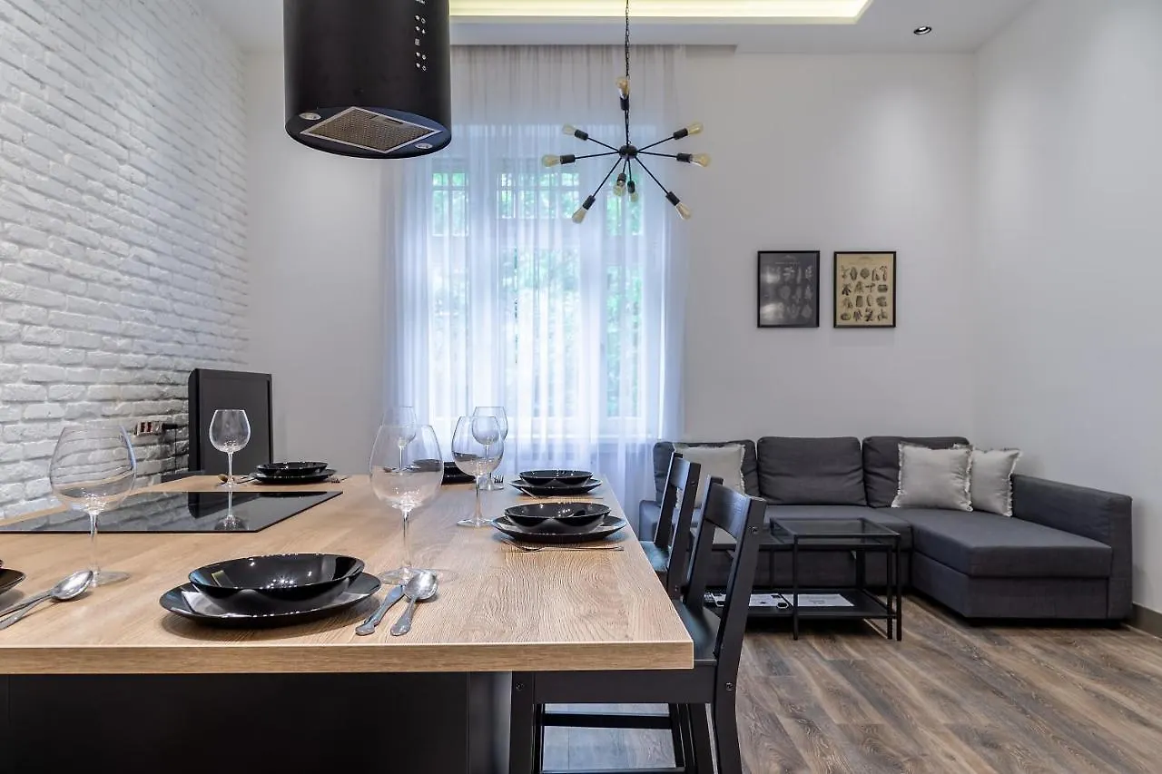 Alder Bridge Apartment Boedapest 0*,  Hongarije